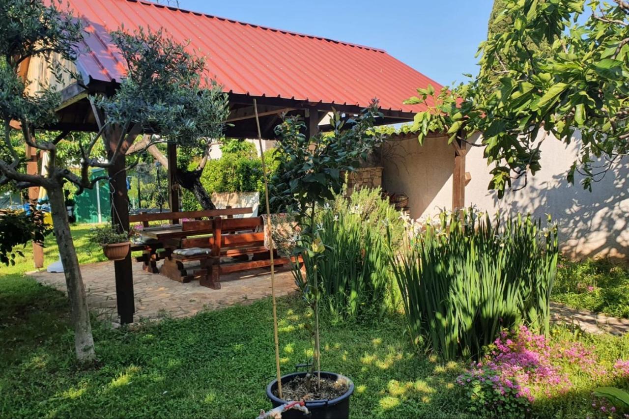 App Luka 1 - Garden For Children And Pets Guest house Porec