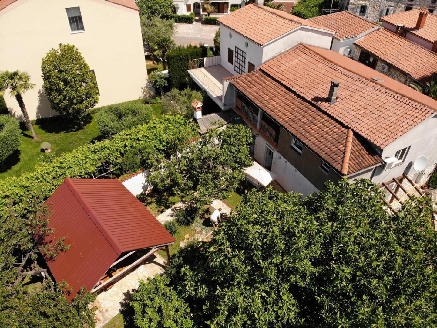Guest house App Luka 1 - Garden For Children And Pets